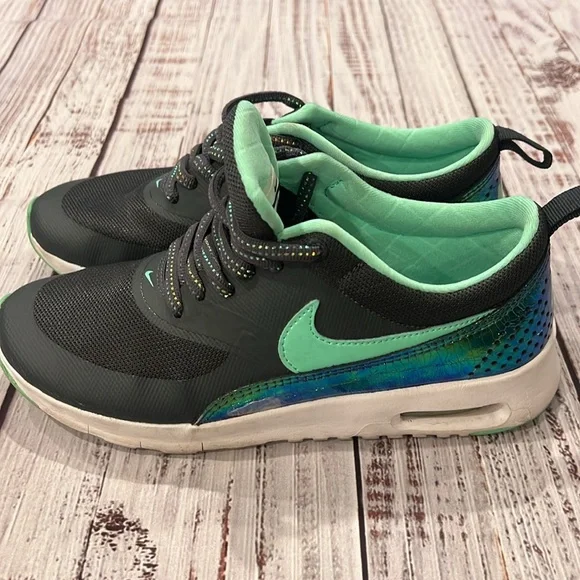 Nike Air Max Tennis Shoes - Picture 8 of 11